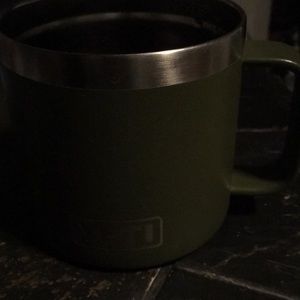 Meet your Posher, Eva